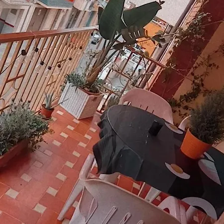 Barcelona Beach 公寓 比利亚努埃瓦-赫尔特鲁